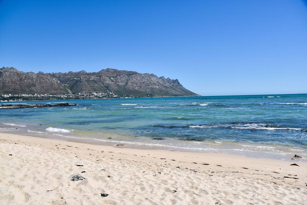 Sea And Mountain View Apartment Gordonʼs Bay Exterior foto