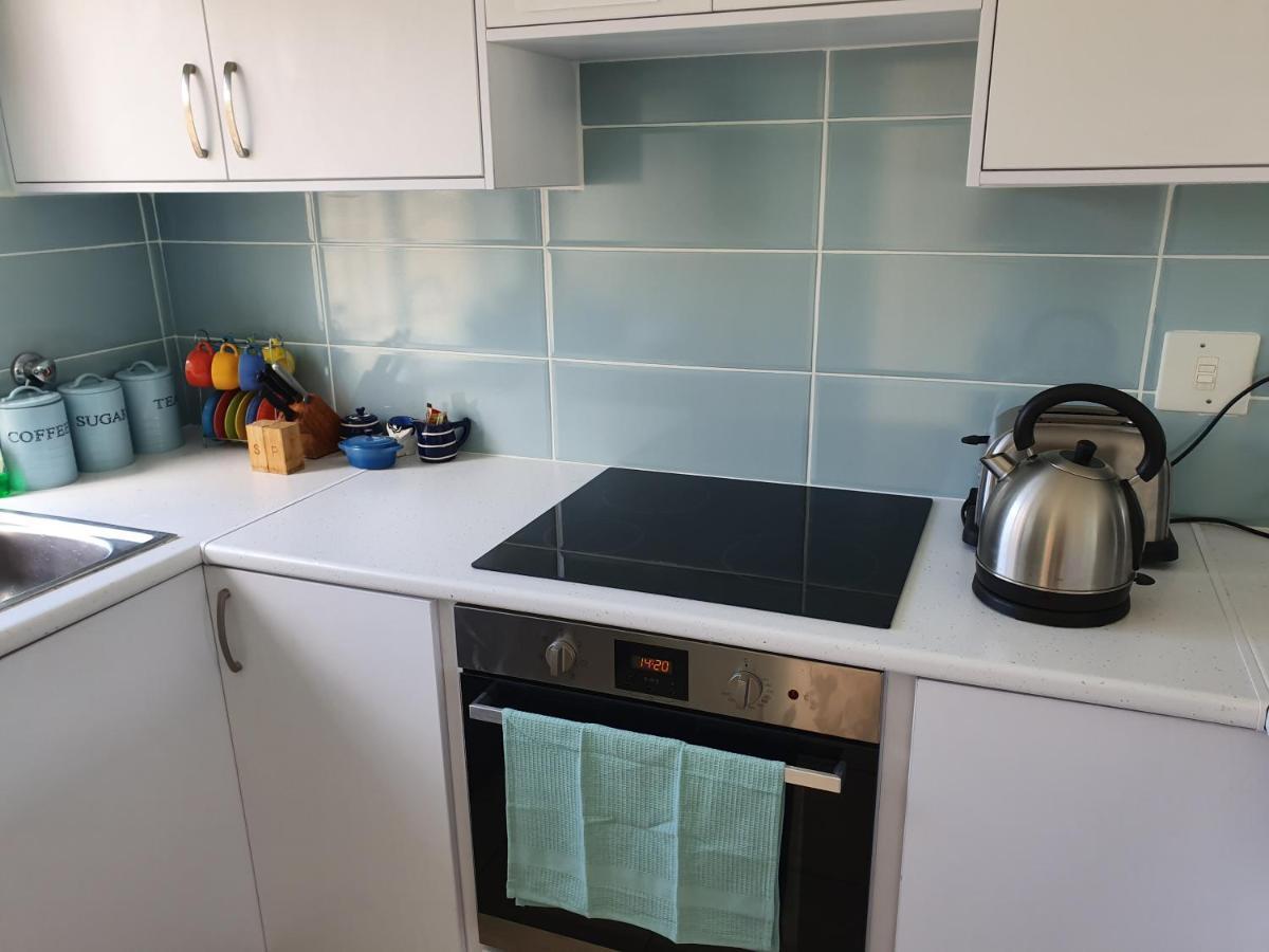 Sea And Mountain View Apartment Gordonʼs Bay Exterior foto